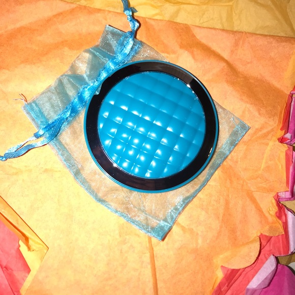 blue double 5x magnifying pocket mirror - Picture 7 of 8